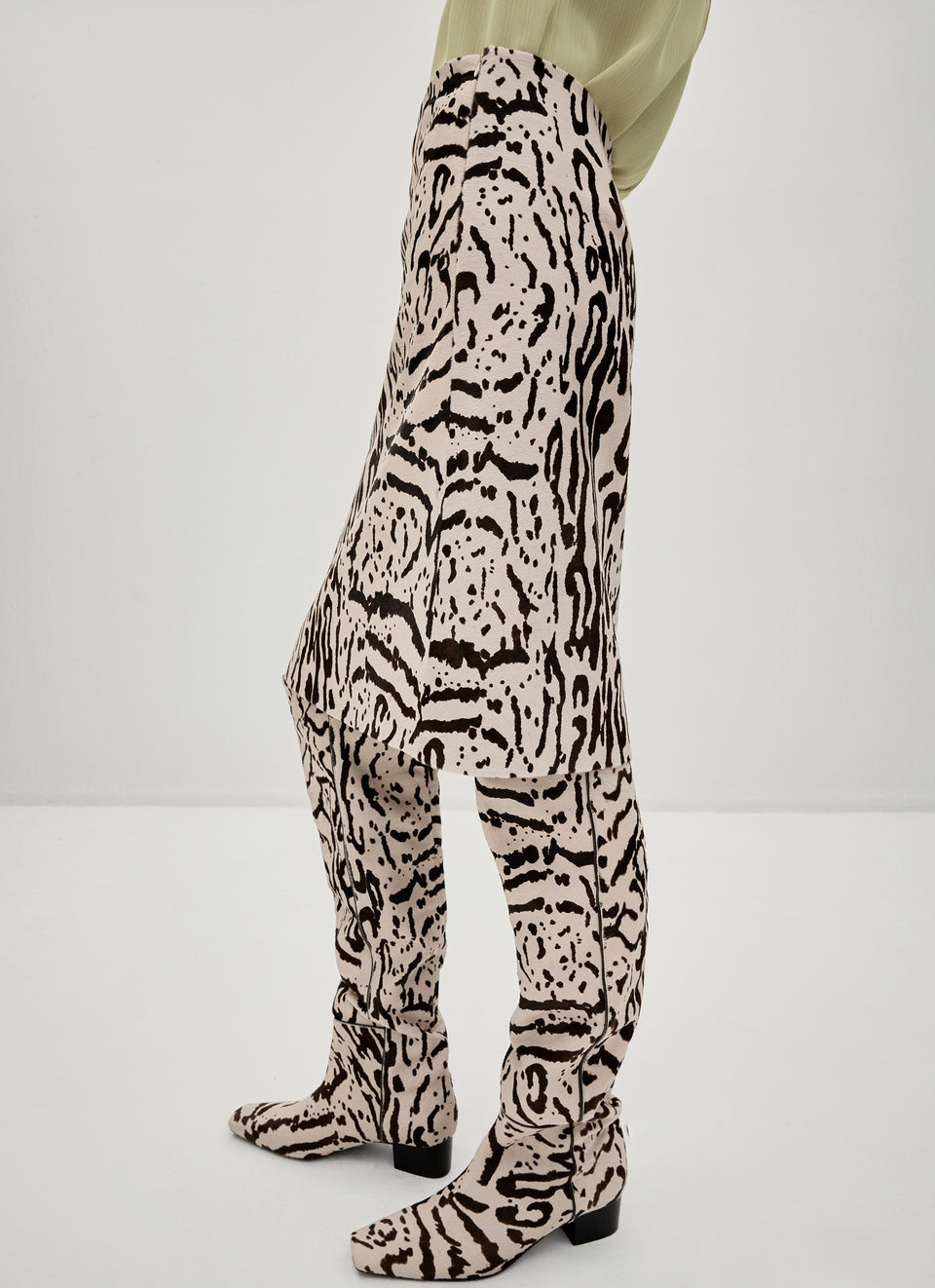 Vionne Skirt